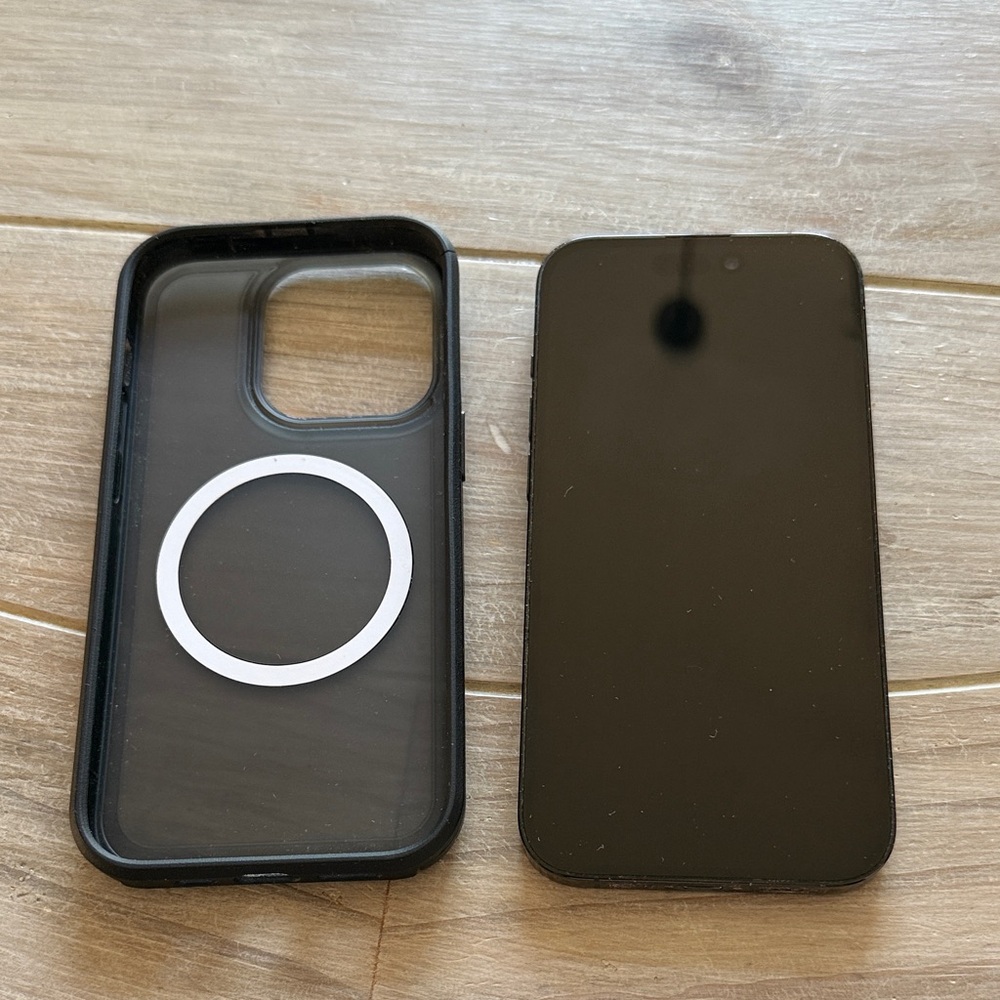 iPhone 14 Pro with 128gb IOS 18.5